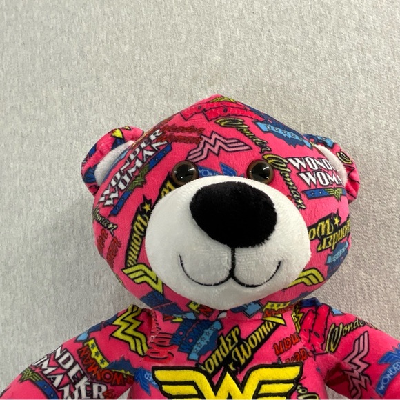 SIX FLAGS JUSTICE LEAGUE WONDER WOMAN TEDDY BEAR/PLUSH DC COMICS PINK AND MULTI - Picture 12 of 13